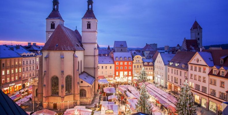 regensburg_neupfarrplatz_christmas_market_3840_16x9